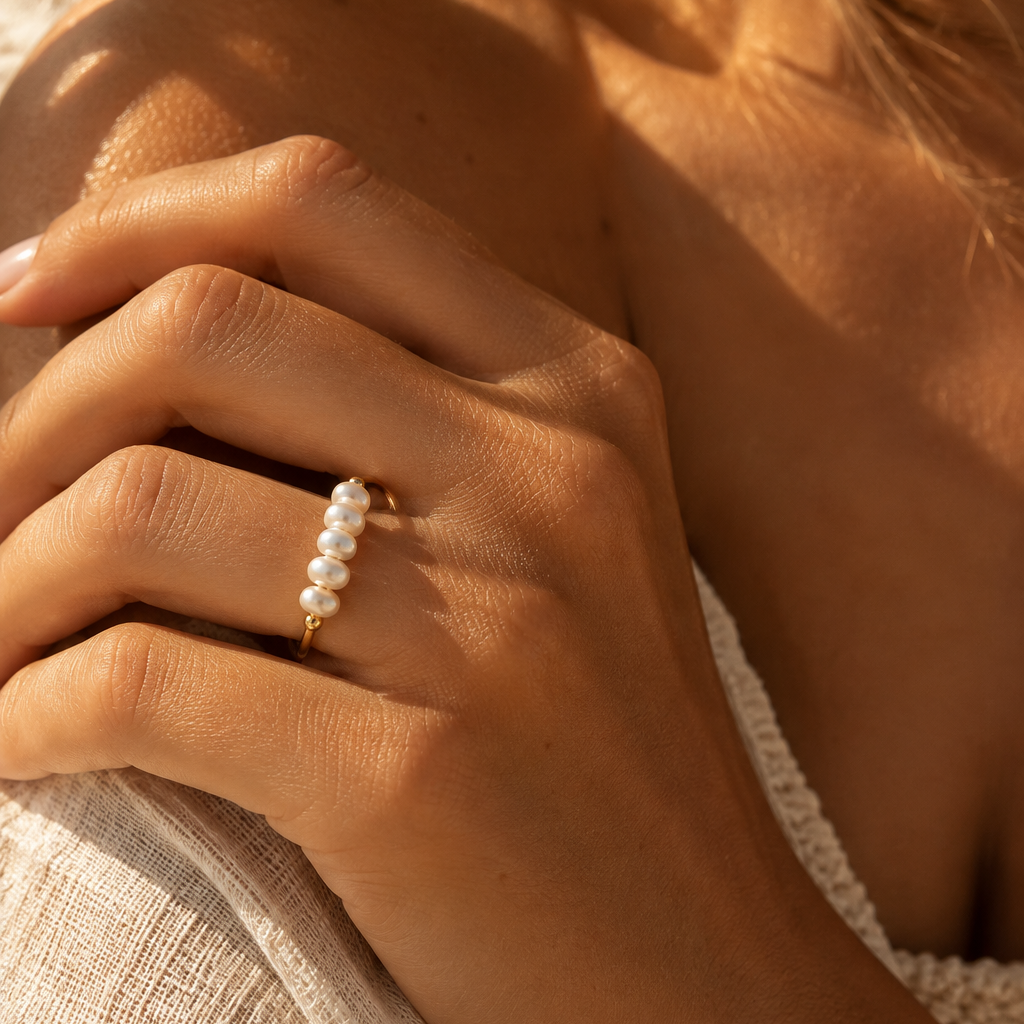 Mini Pearls Ring Gold