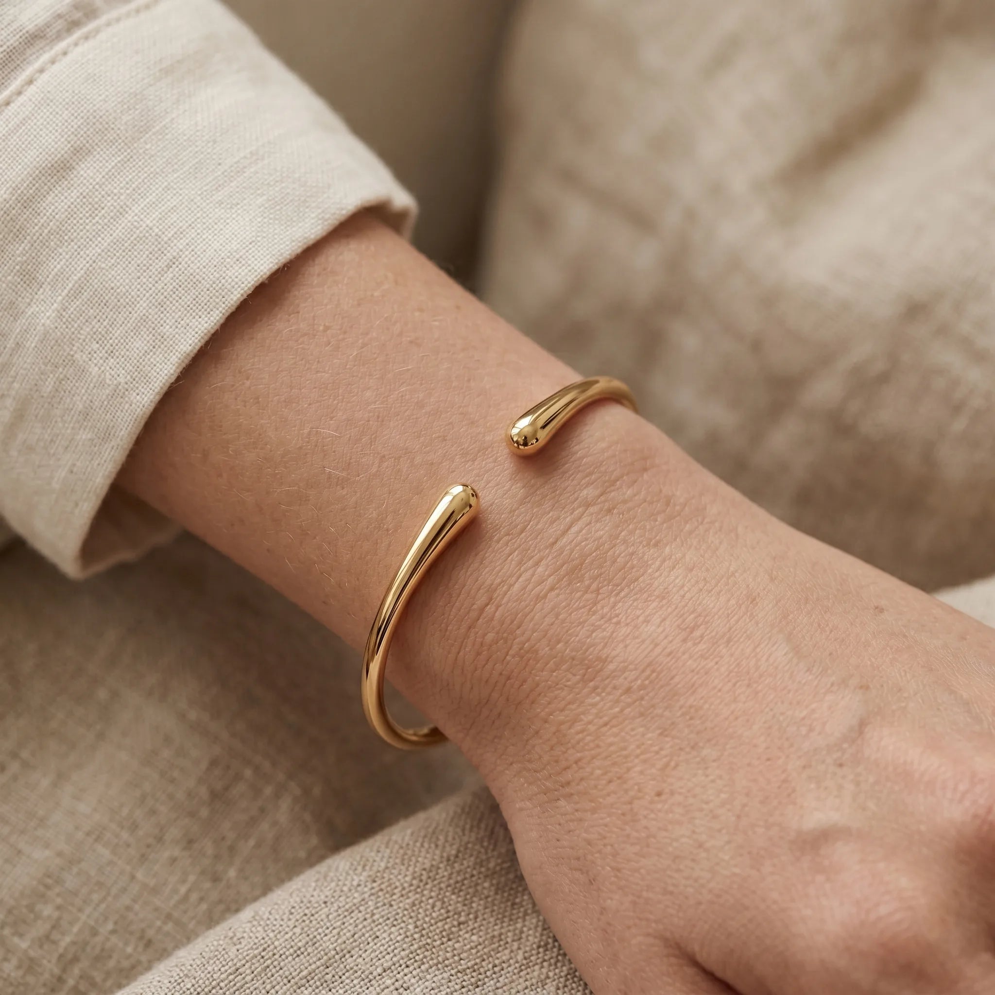 Flow Cuff Gold